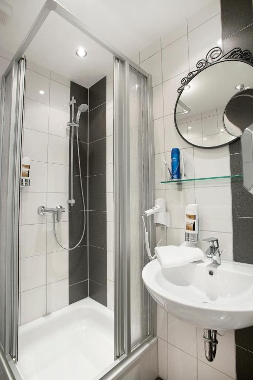 Hotel Design Apart Düsseldorf Room photo